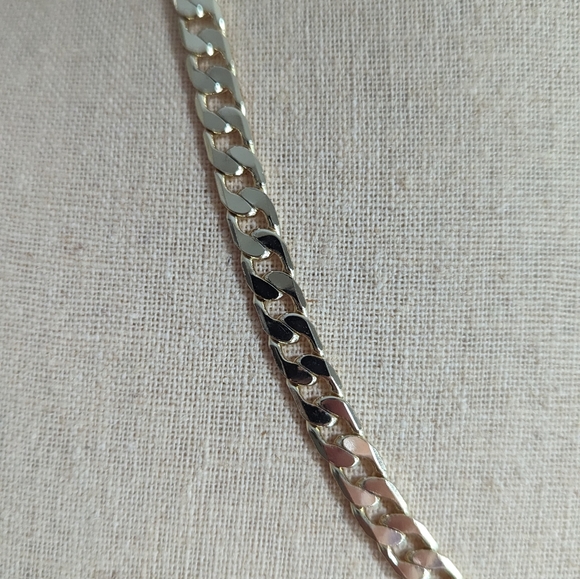 Journey Necklace Gold - Picture 7 of 9